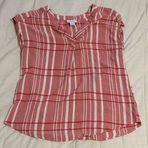 Super cute sleeveless Liz Claiborne plaid v-neck top size small